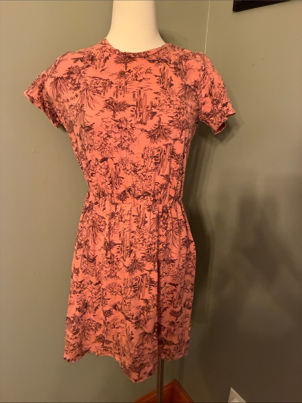Old Navy Coral Pink Toile-Print Short Sleeve Mini Dress